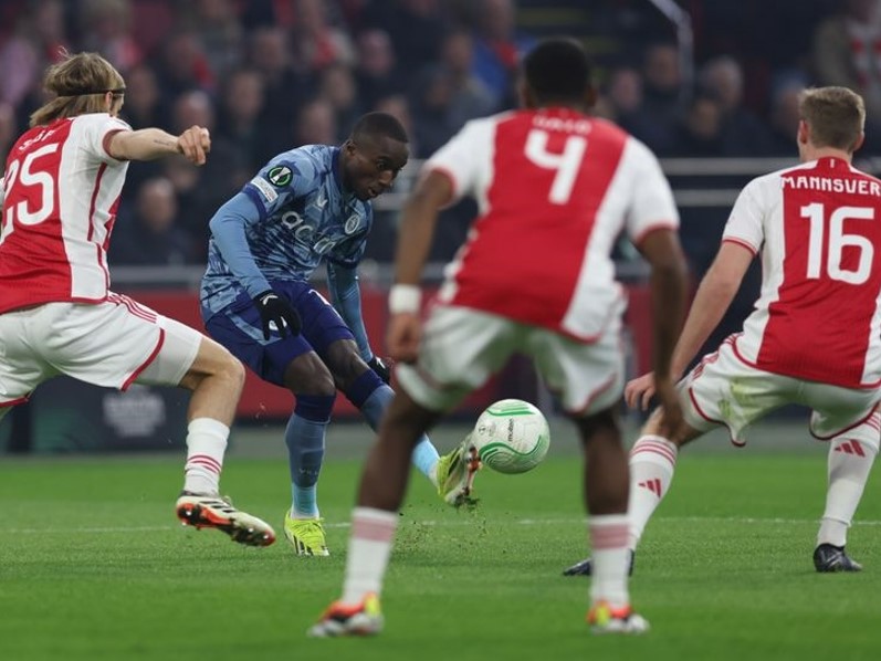 Villa-Ajax Clash Ends in Scoreless Draw